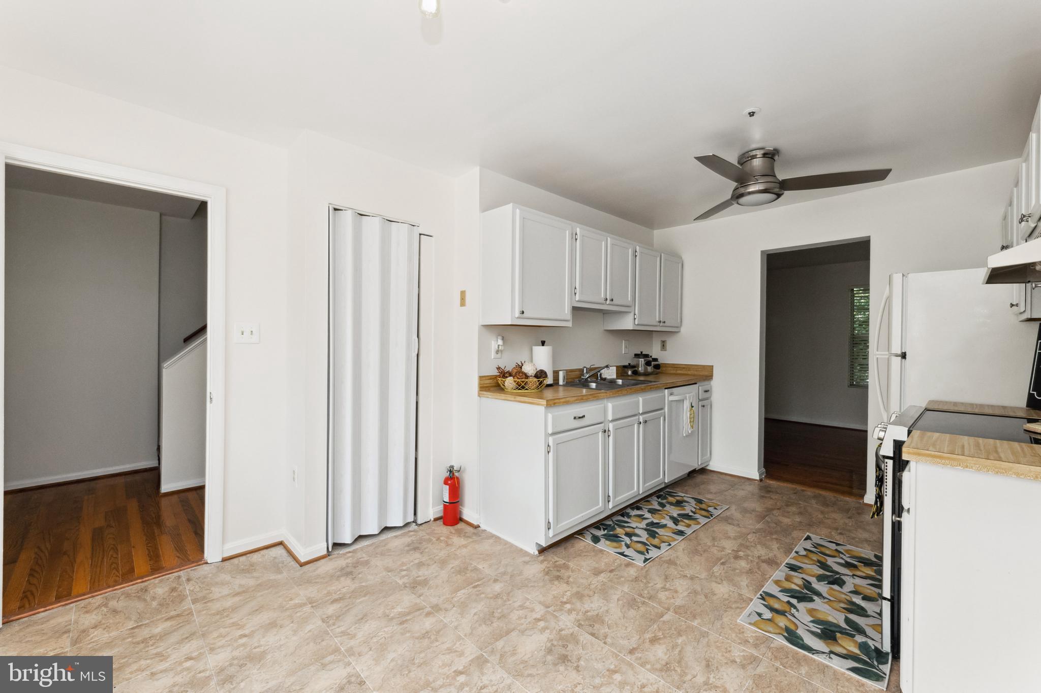 MAPLE SHADE VILLAGE - Residential