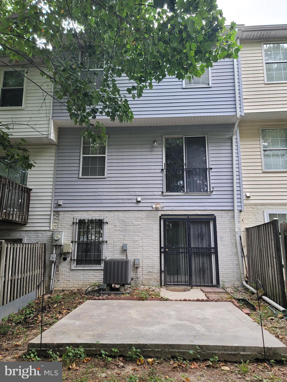 MAPLE SHADE VILLAGE - Residential