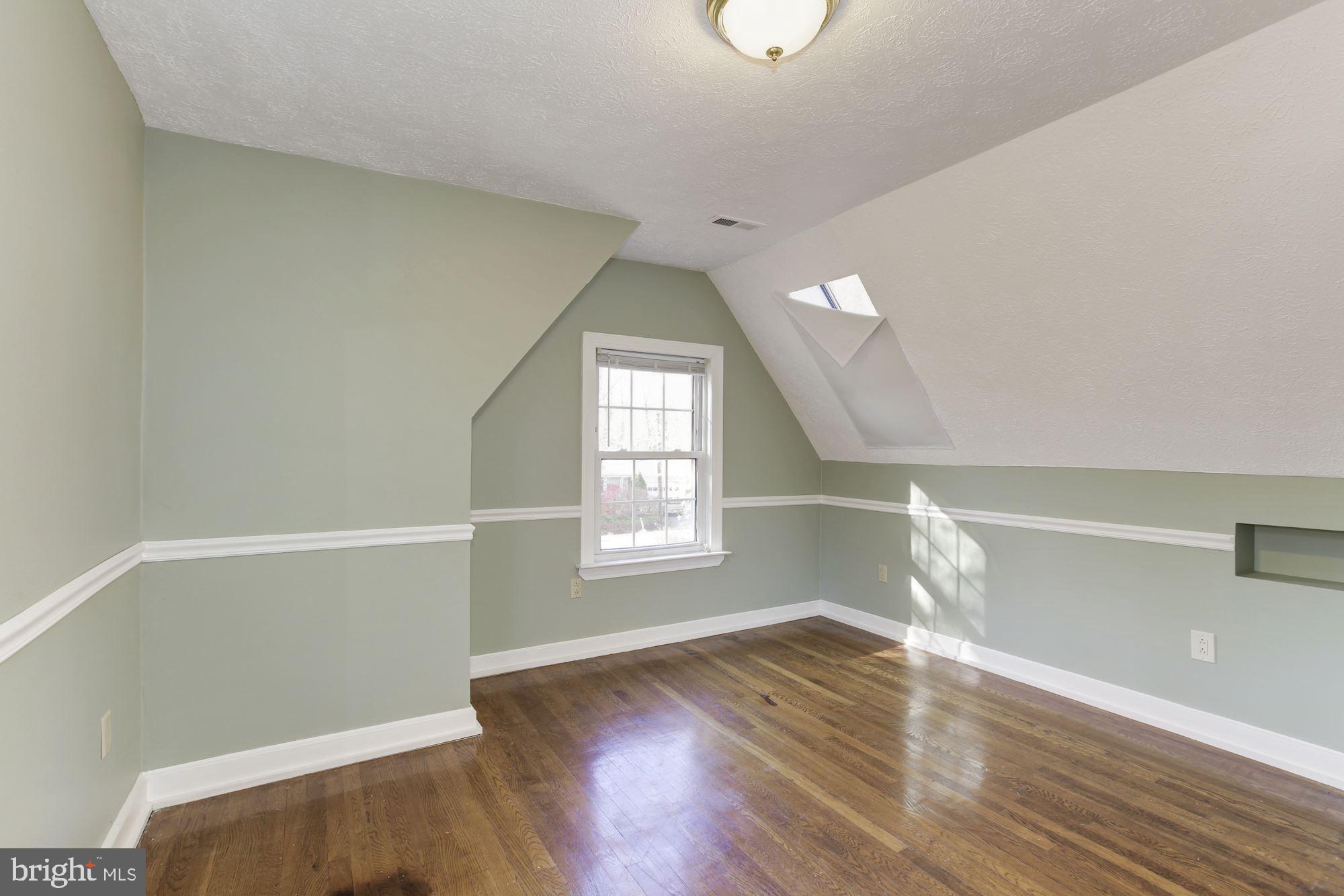 COOL SPRING - Residential Lease