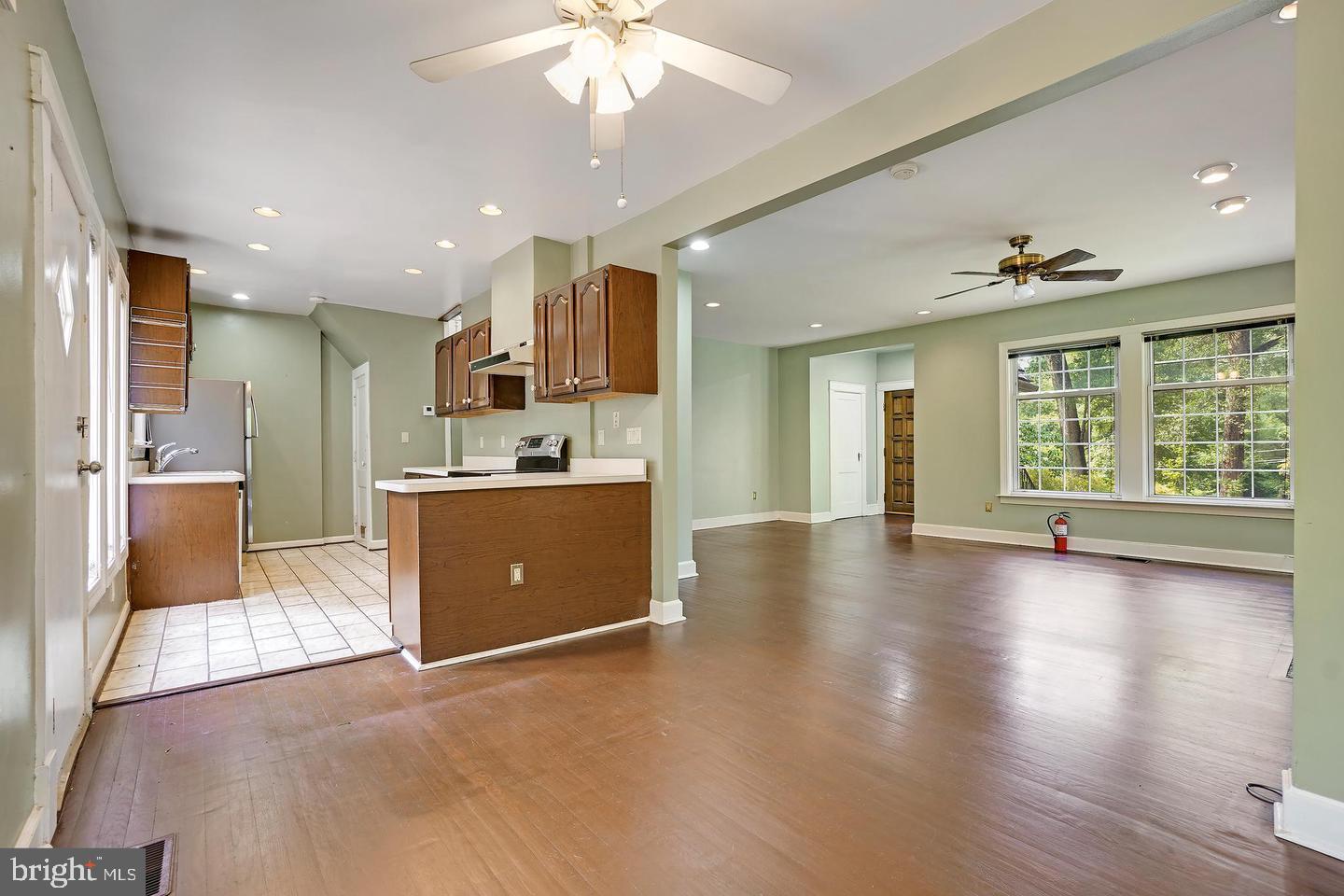 COOL SPRING - Residential Lease