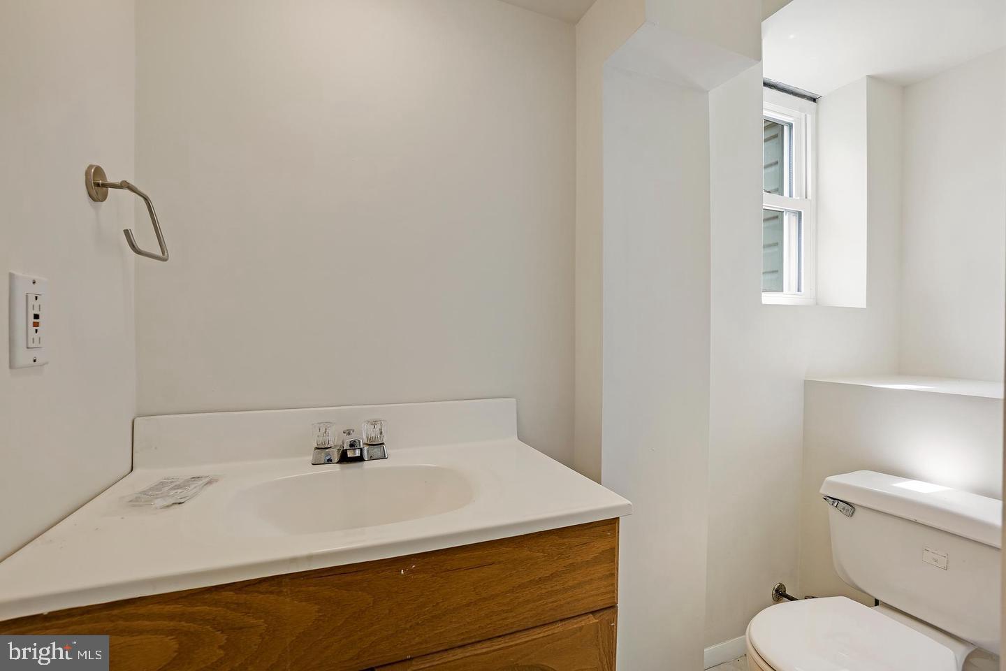 COOL SPRING - Residential Lease