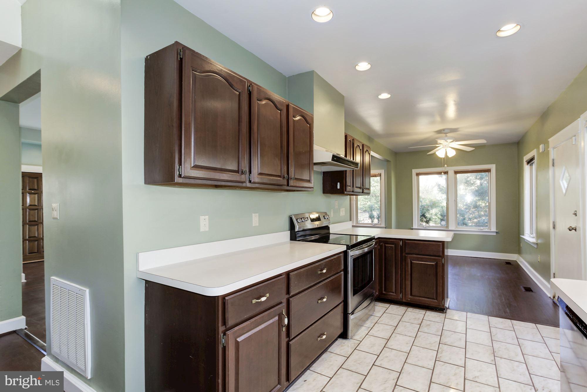 COOL SPRING - Residential Lease