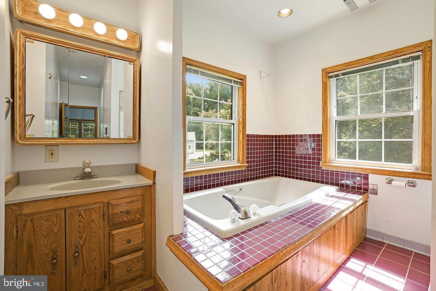 COOL SPRING - Residential Lease