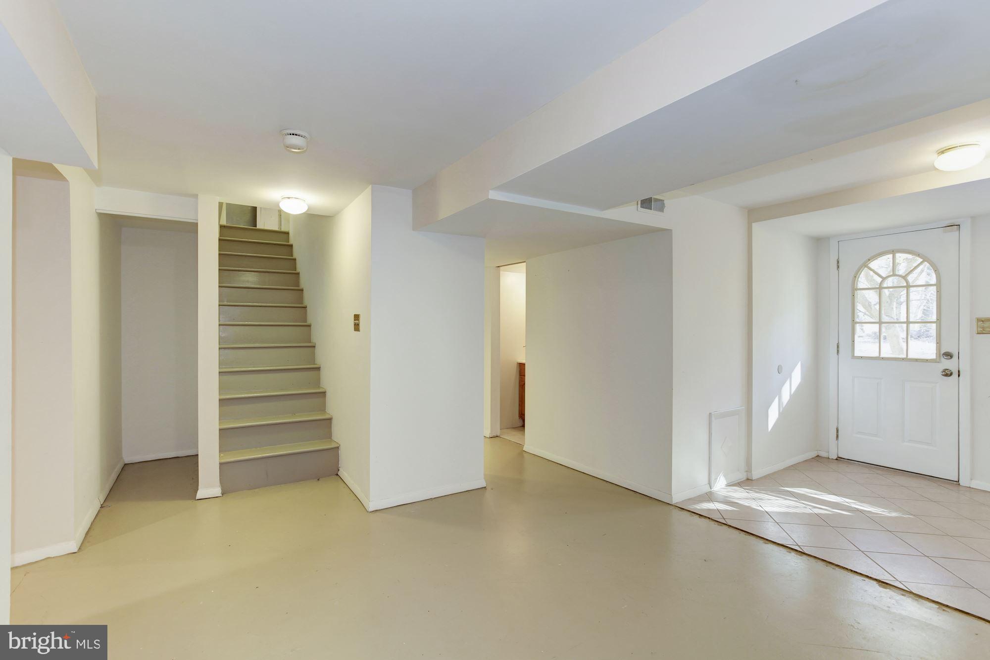 COOL SPRING - Residential Lease