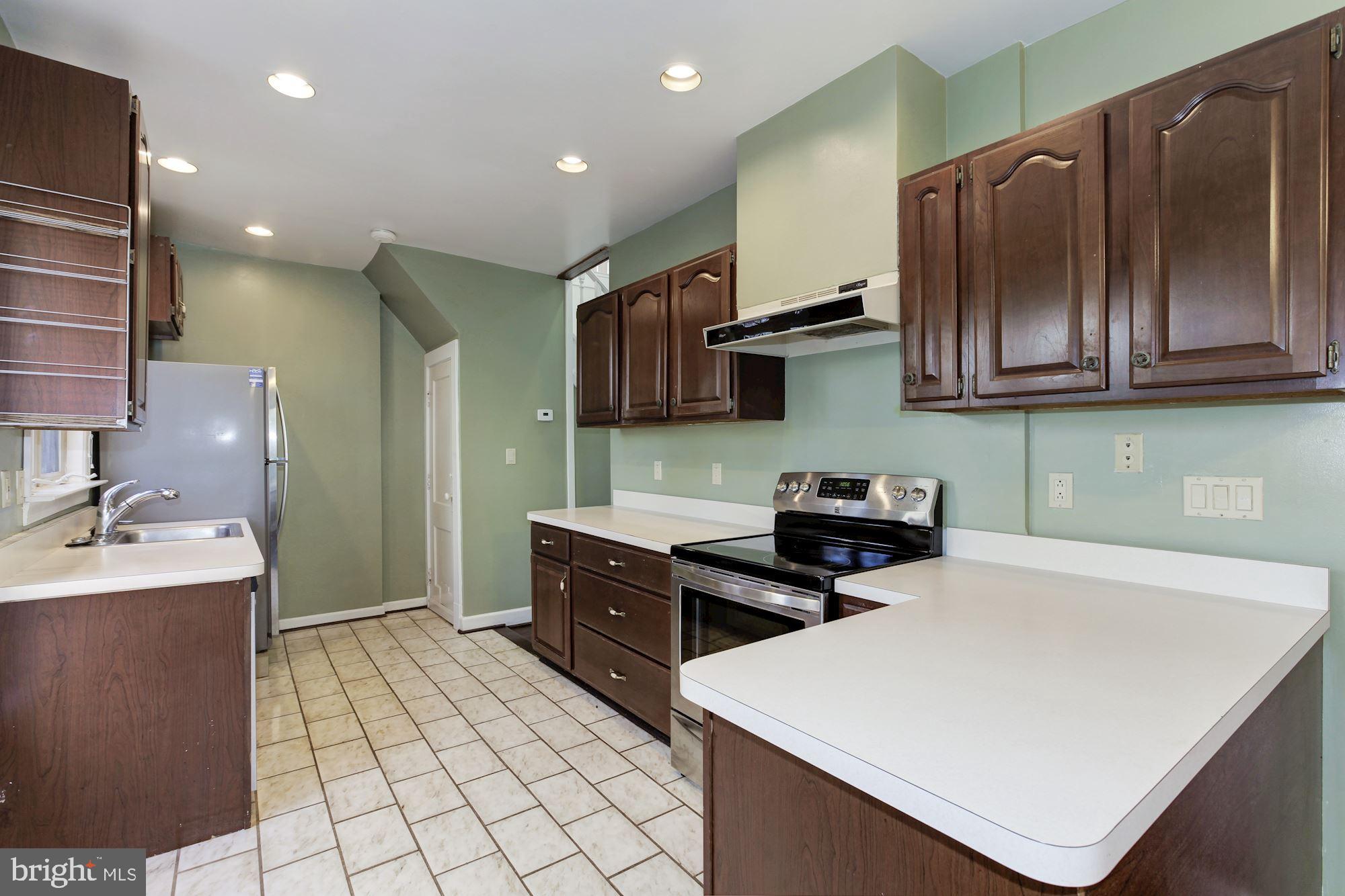 COOL SPRING - Residential Lease