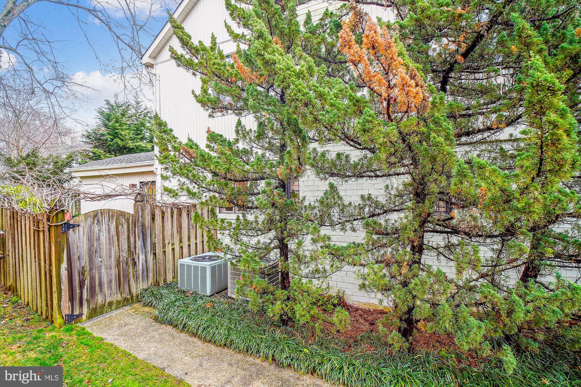 GLEN MAR PARK - Residential