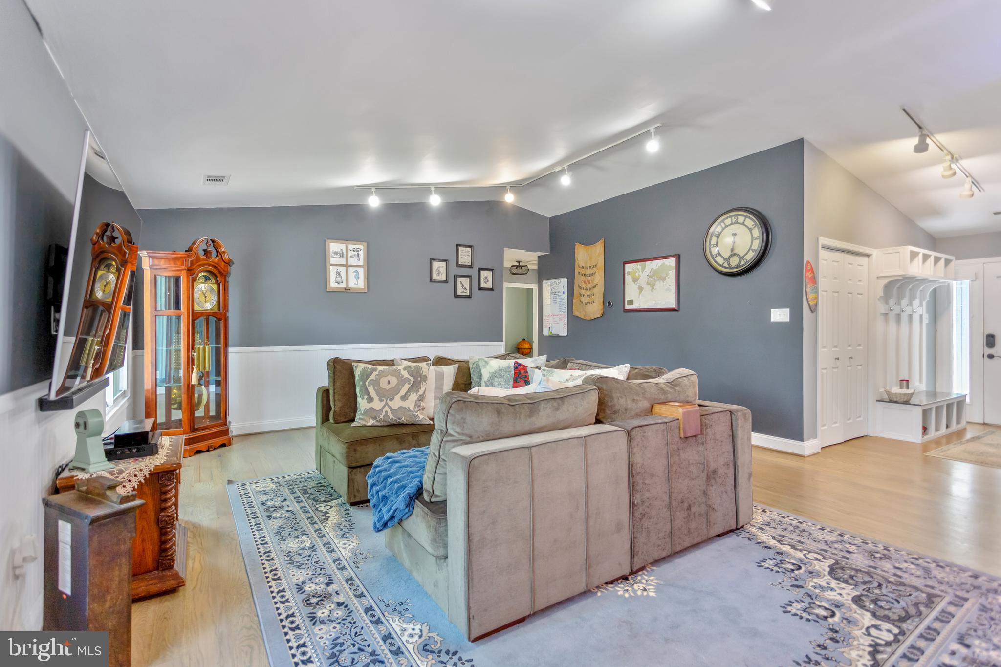 HIDDENBROOK - Residential