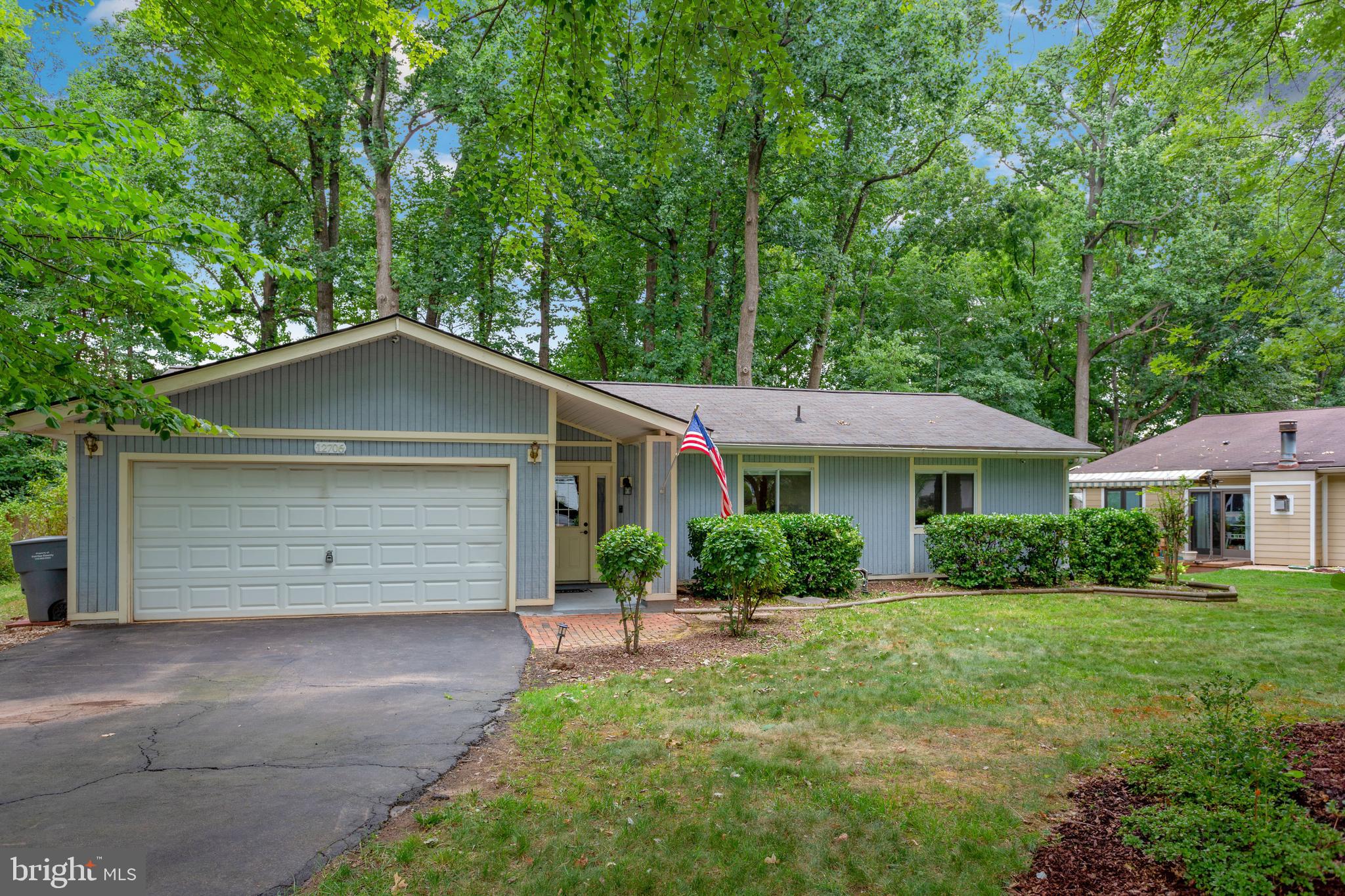 HIDDENBROOK - Residential