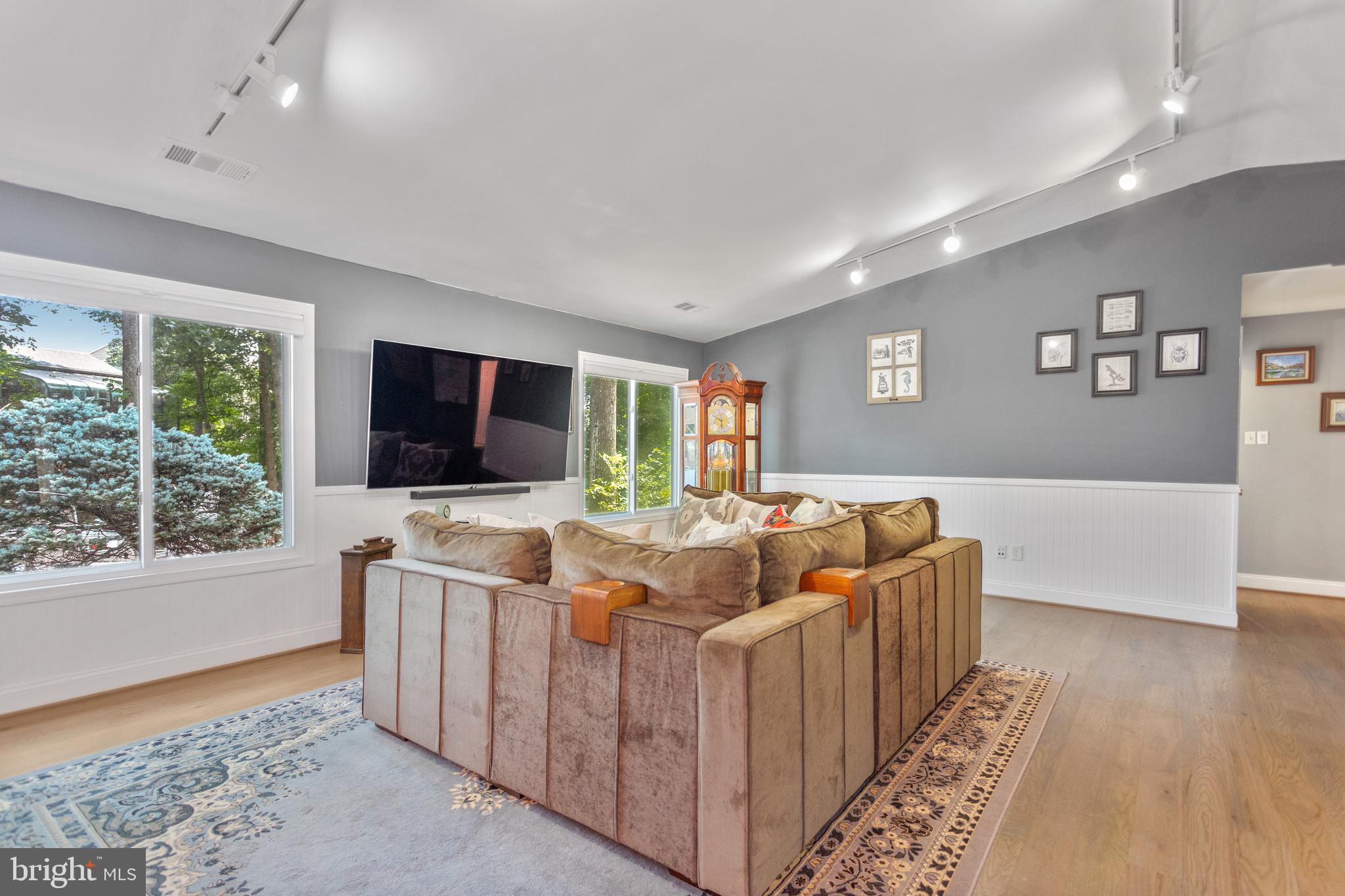 HIDDENBROOK - Residential