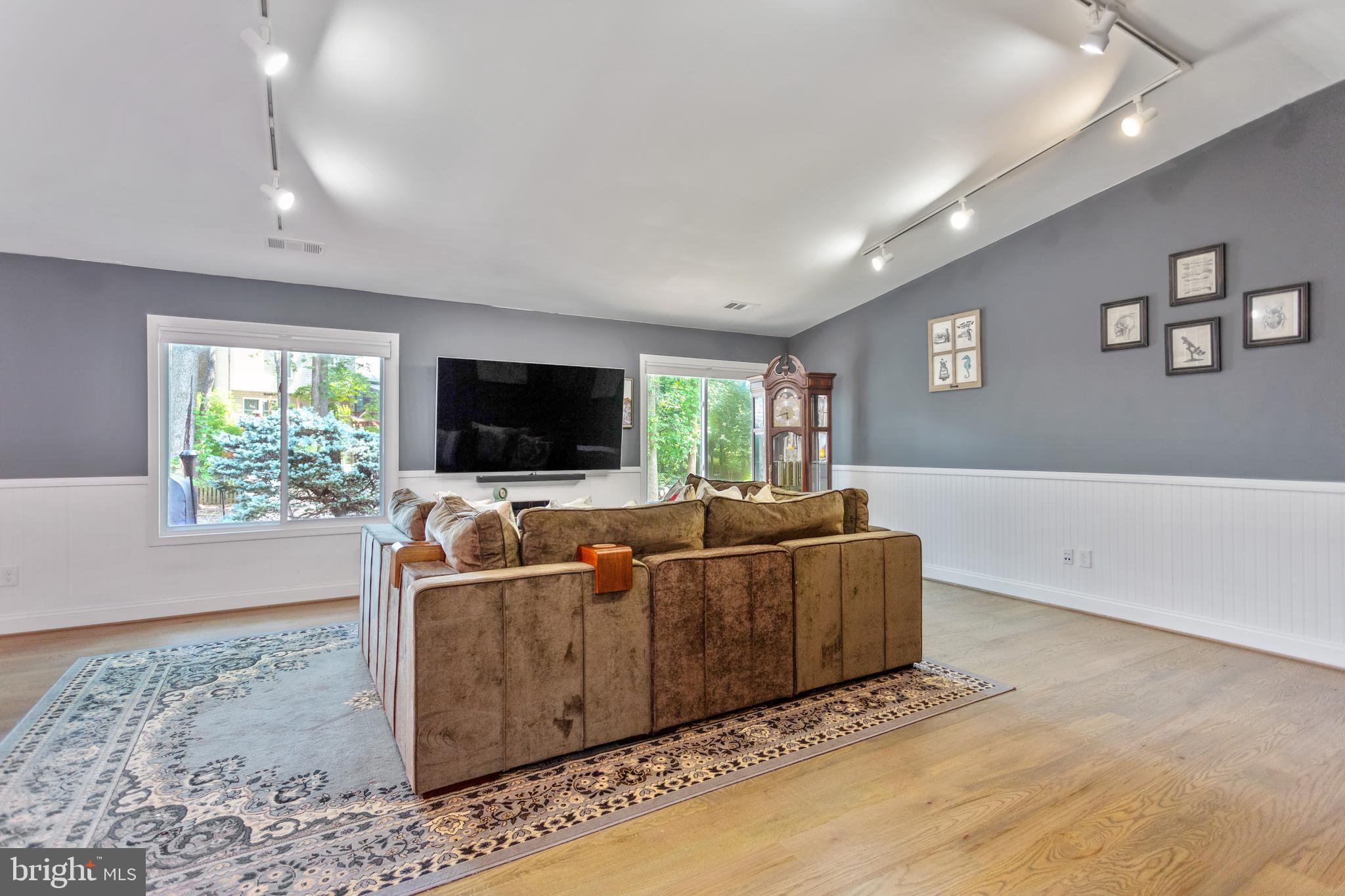 HIDDENBROOK - Residential