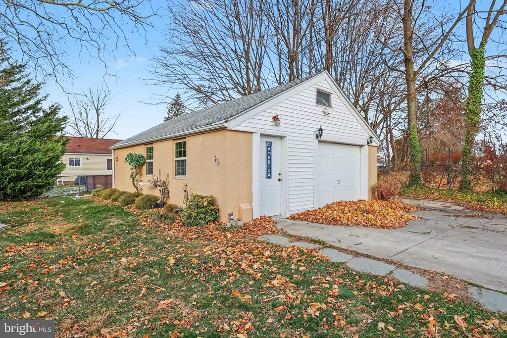 Photo of 1029 4th Avenue, HARRISBURG, PA 17113 (MLS # PADA2052412)