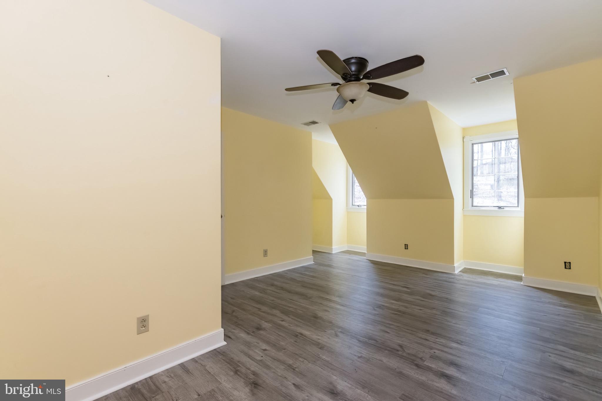 SHANNONDALE - Residential