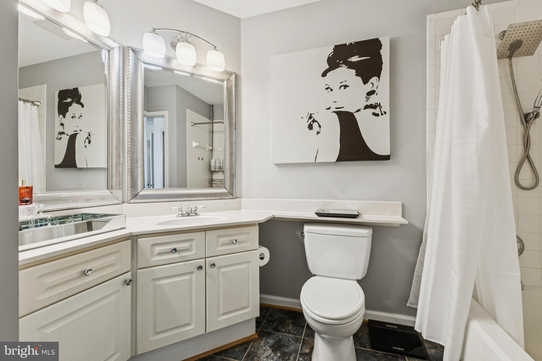 S.GLEN AT UNIVERSITY CTR - Residential