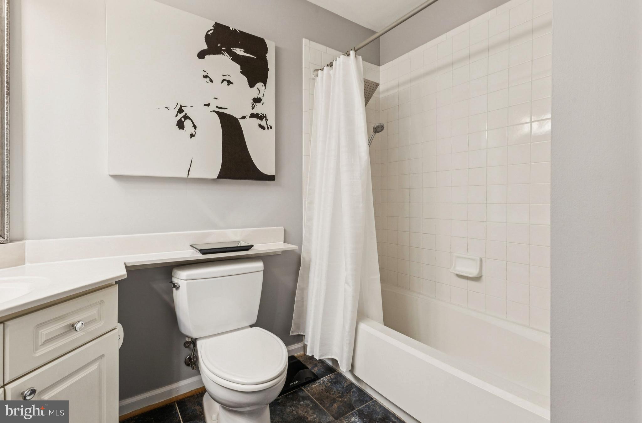 S.GLEN AT UNIVERSITY CTR - Residential