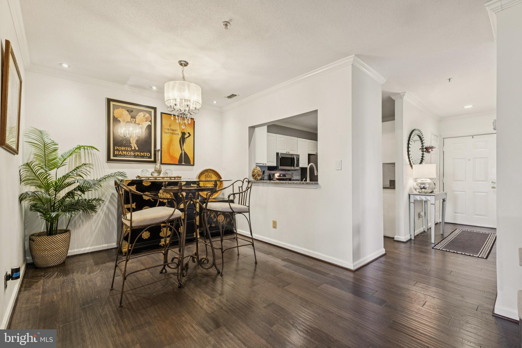 S.GLEN AT UNIVERSITY CTR - Residential