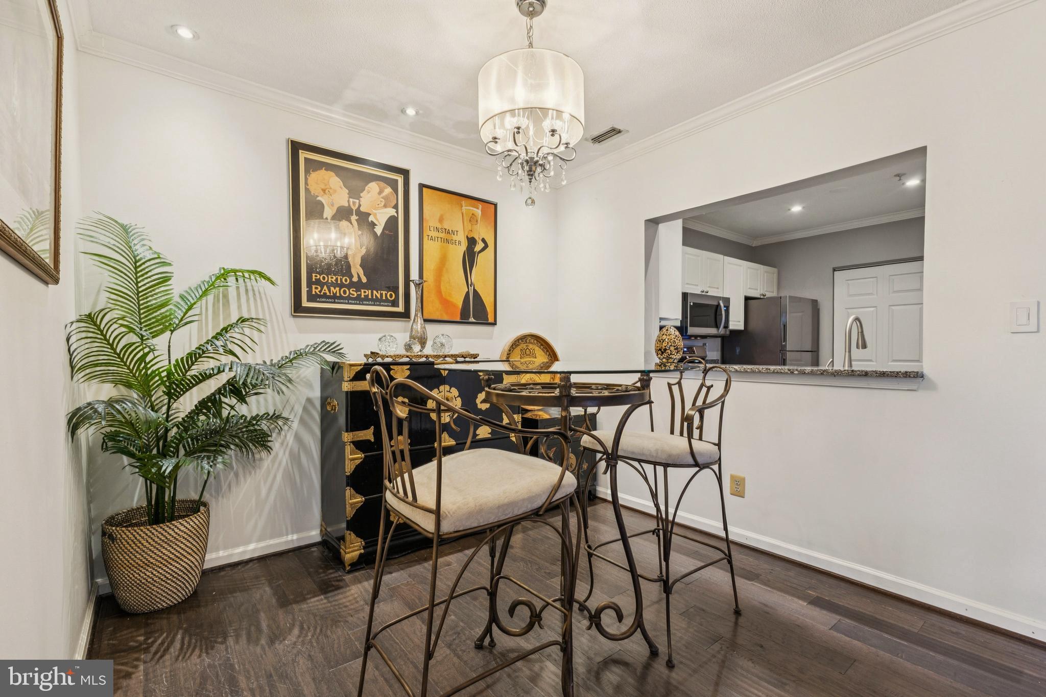 S.GLEN AT UNIVERSITY CTR - Residential