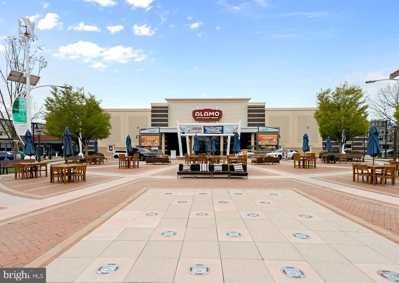 S.GLEN AT UNIVERSITY CTR - Residential