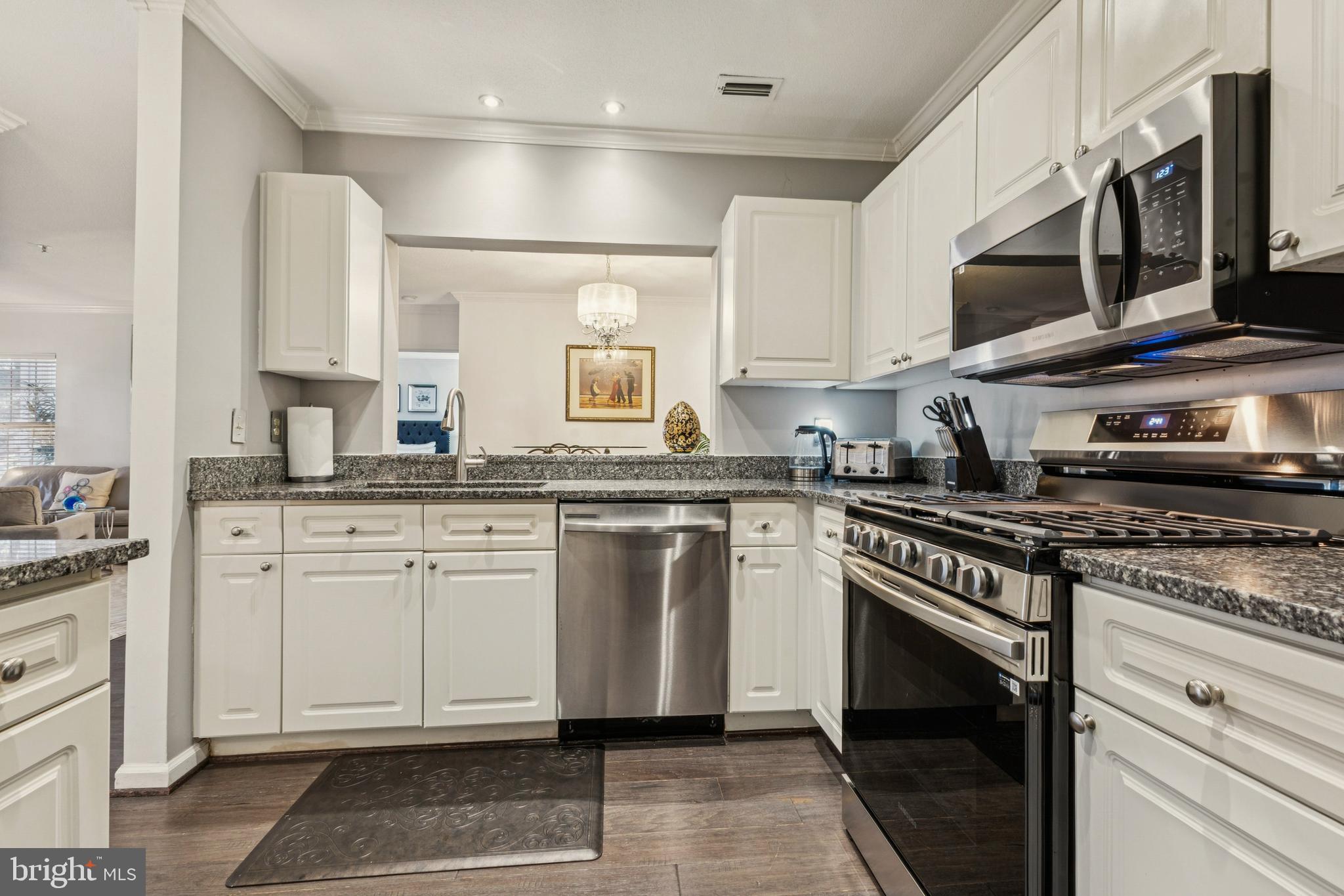 S.GLEN AT UNIVERSITY CTR - Residential