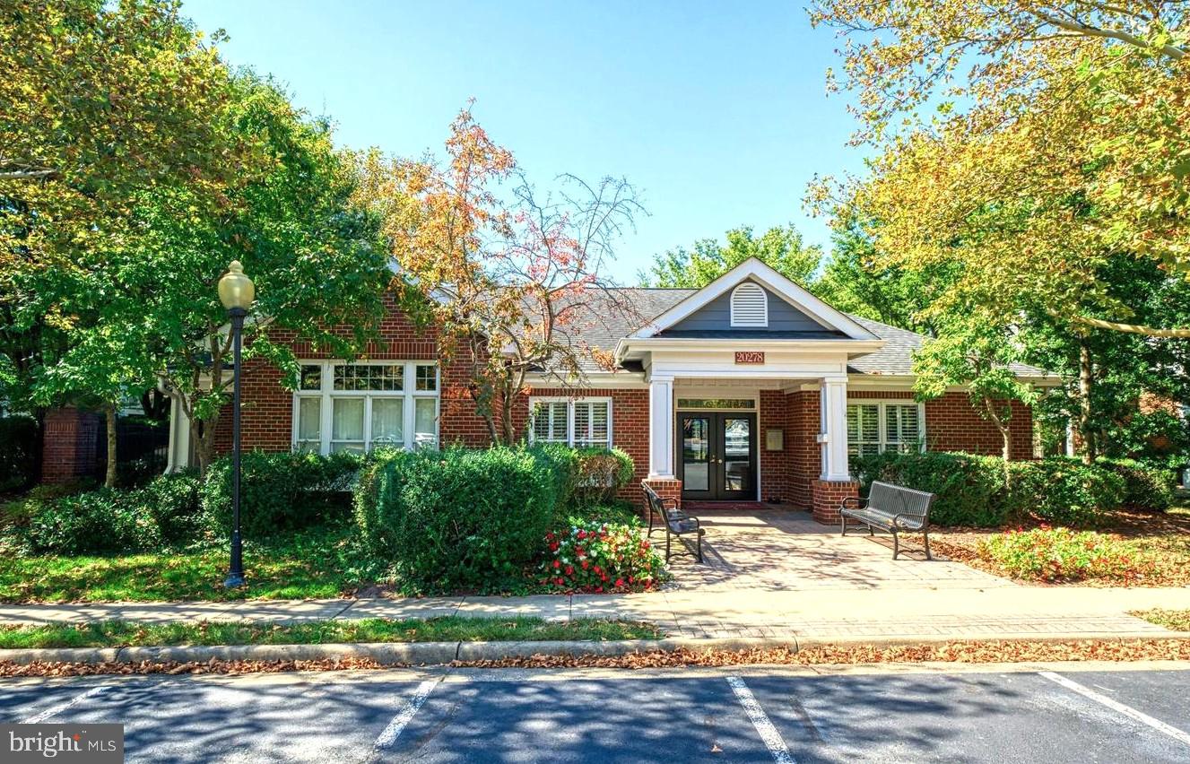 S.GLEN AT UNIVERSITY CTR - Residential