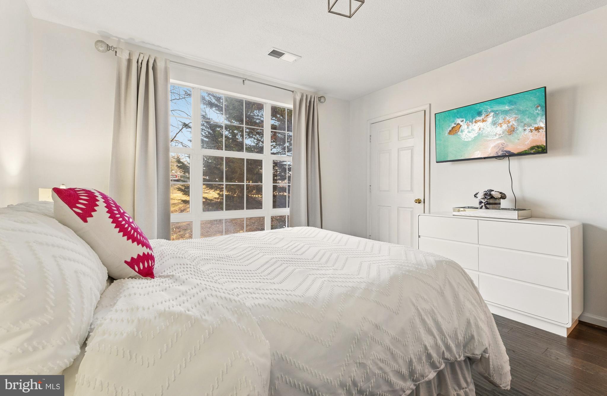 S.GLEN AT UNIVERSITY CTR - Residential