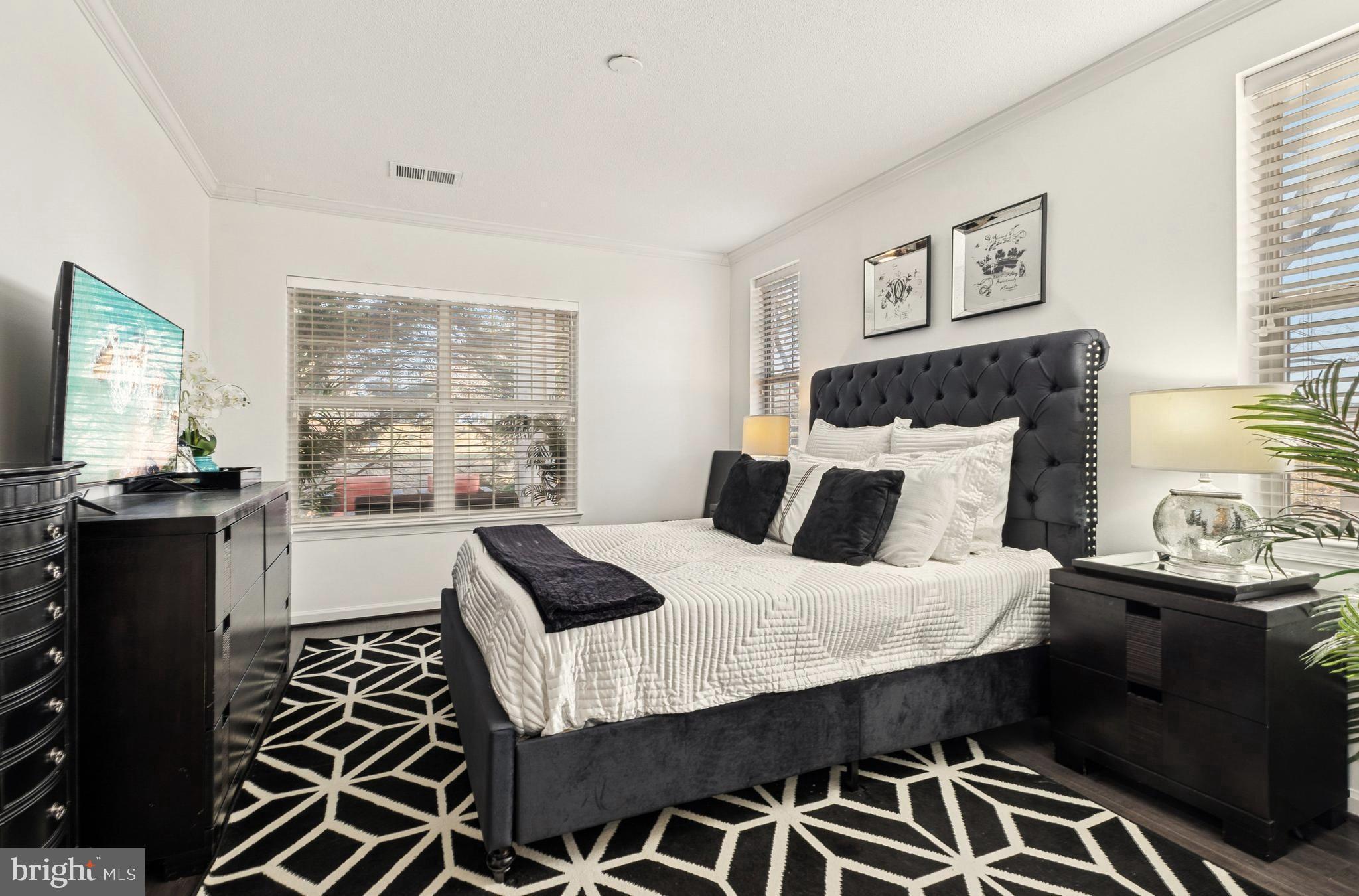 S.GLEN AT UNIVERSITY CTR - Residential