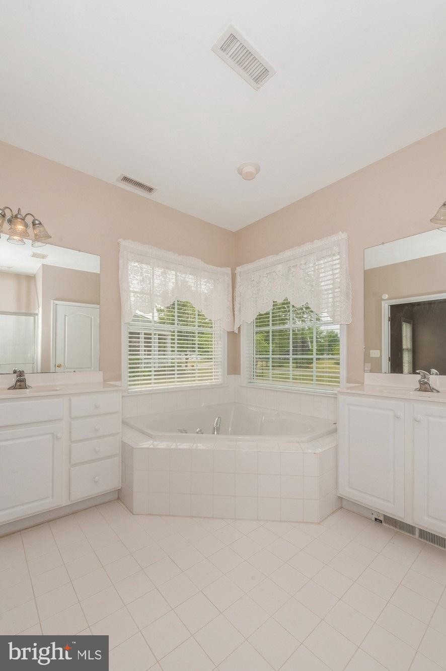 EASTON CLUB EAST - Residential