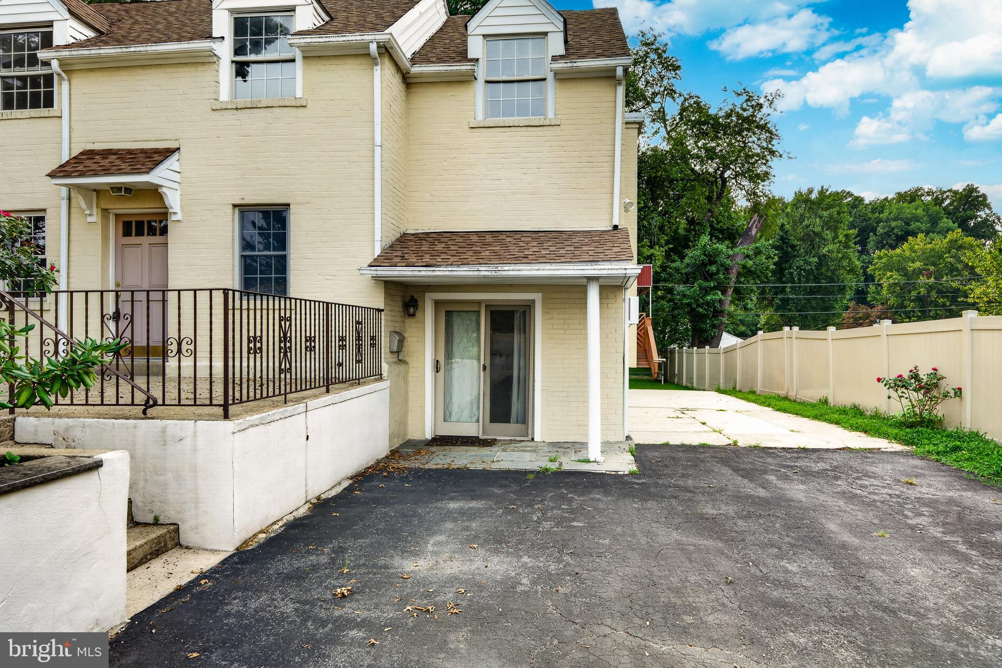 640 SOUTH SPROUL