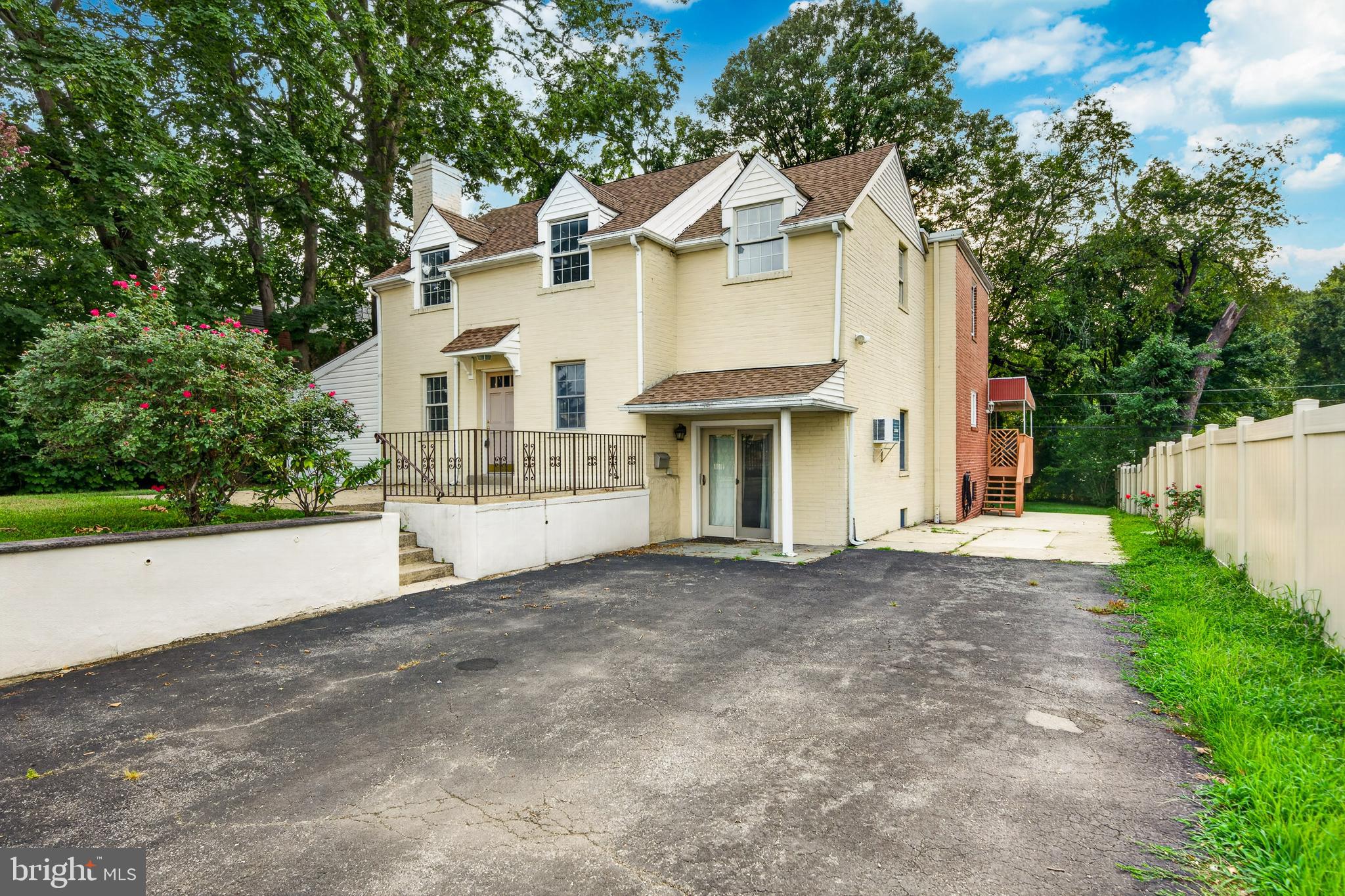 640 SOUTH SPROUL