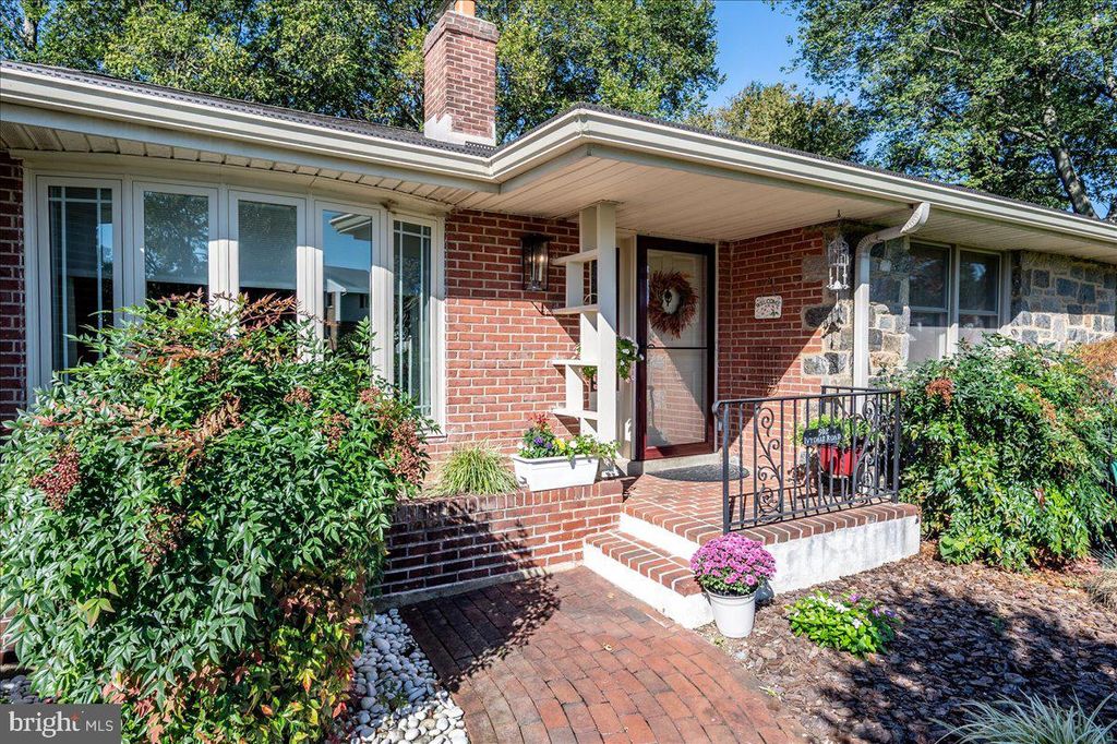 Photo of 502 Ivydale Road, WILMINGTON, DE 19803 (MLS # DENC2090640)