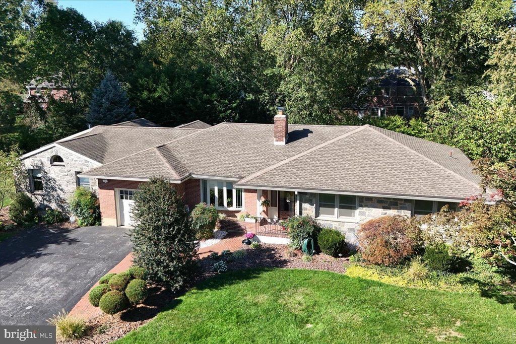 Photo of 502 Ivydale Road, WILMINGTON, DE 19803 (MLS # DENC2090640)