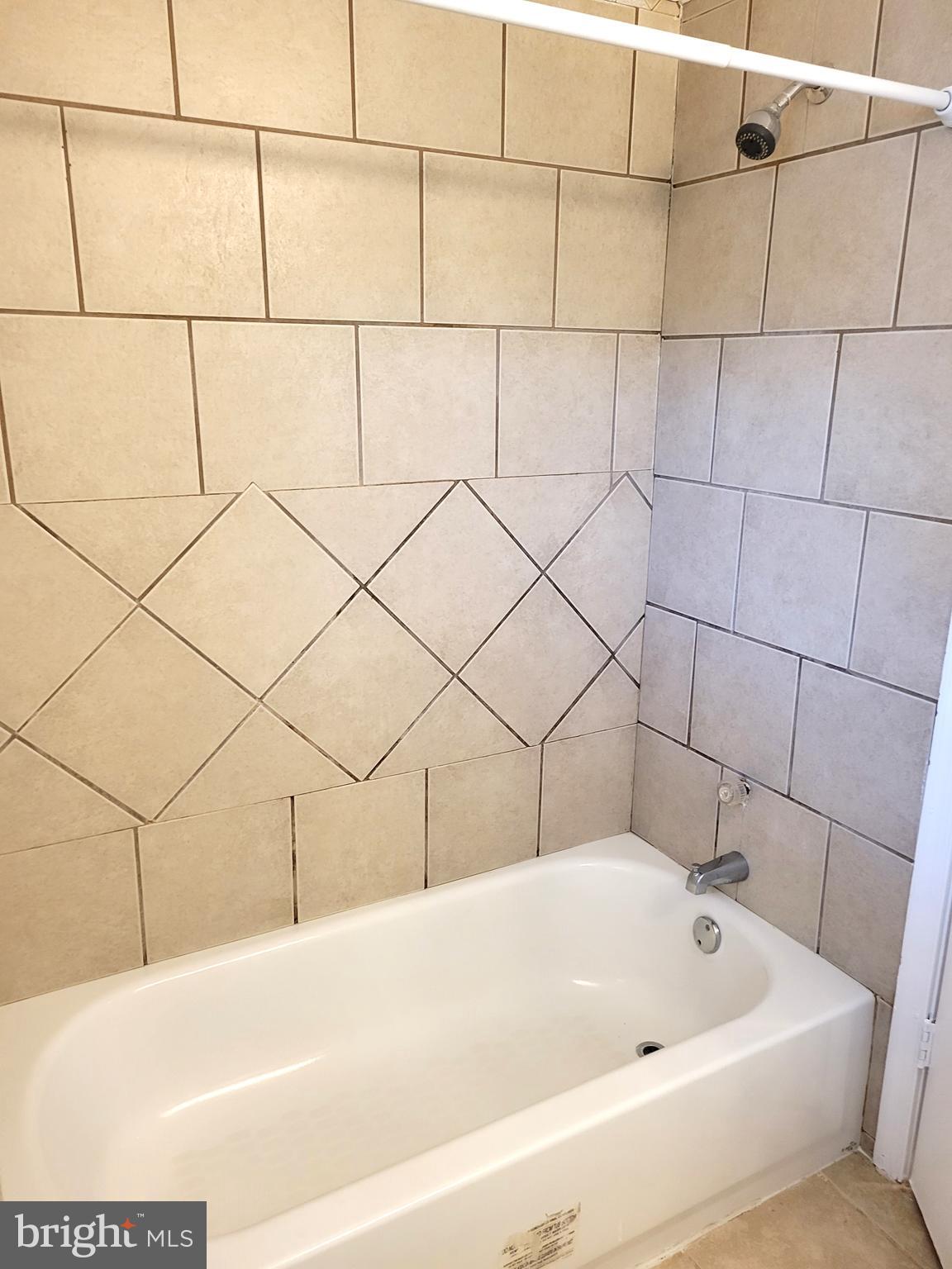 CATESBY HOWARD - Residential