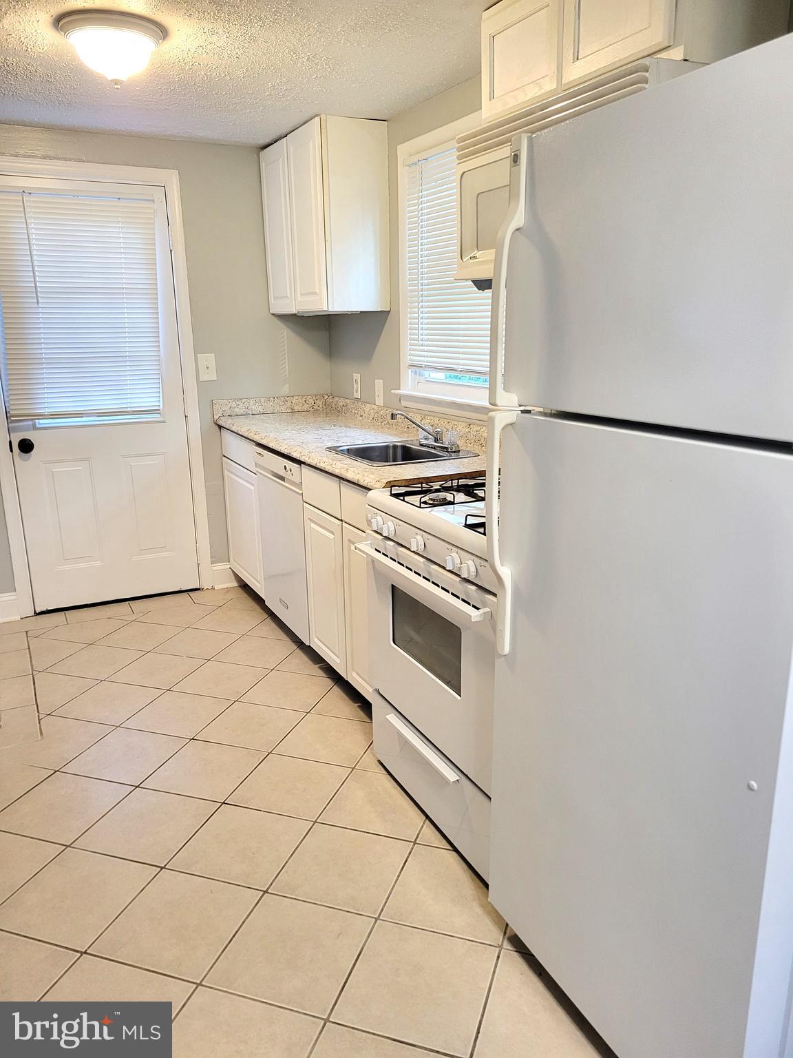 CATESBY HOWARD - Residential