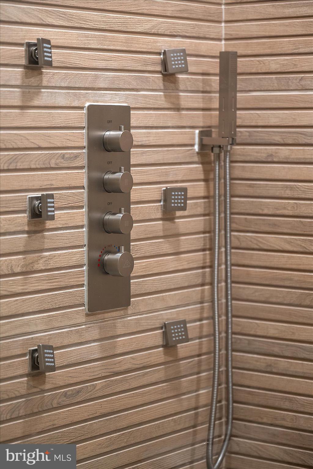 HERON HARBOUR - Residential