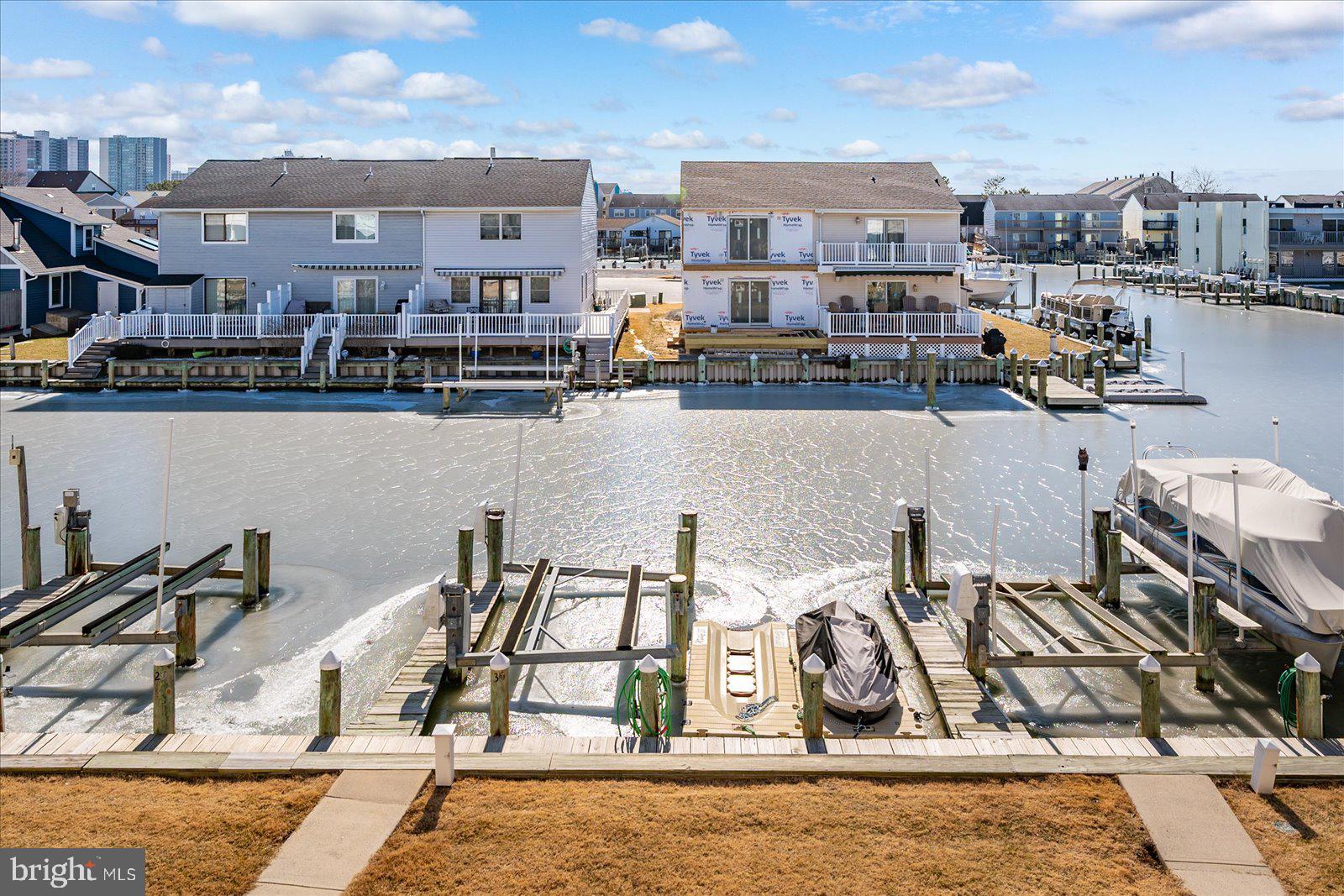 201 S HERON DRIVE 26B28