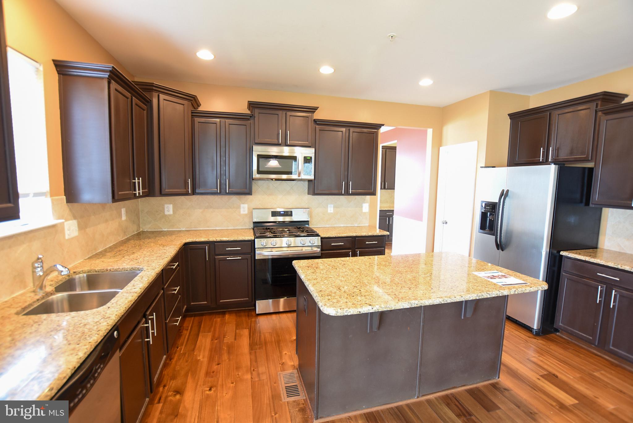 ST CHARLES GLENEAGLES - Residential