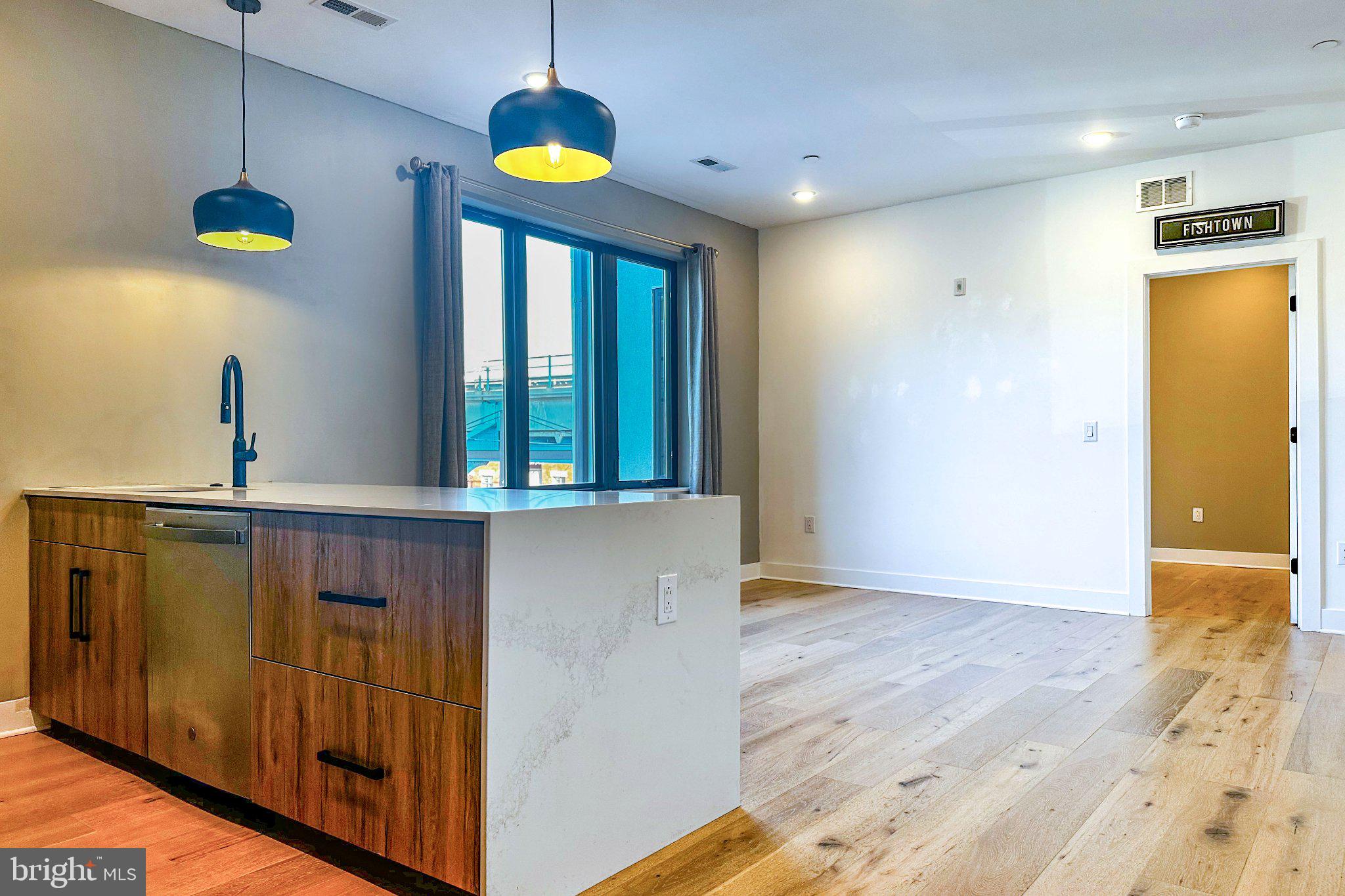 1316 N FRONT STREET 2B