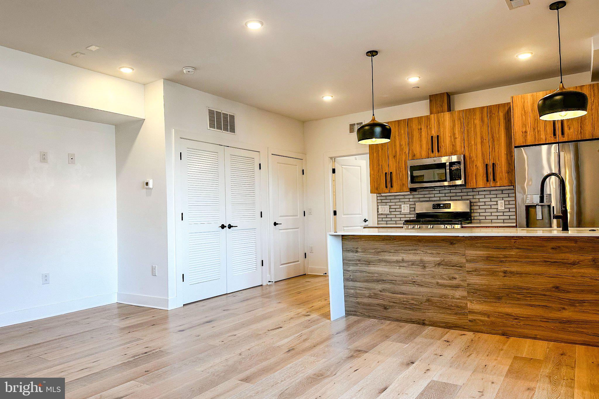 1316 N FRONT STREET 2B