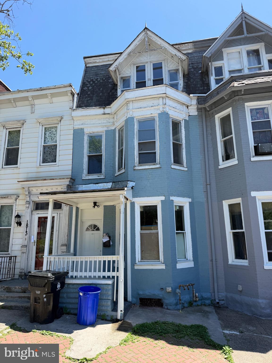 1811 MARKET STREET