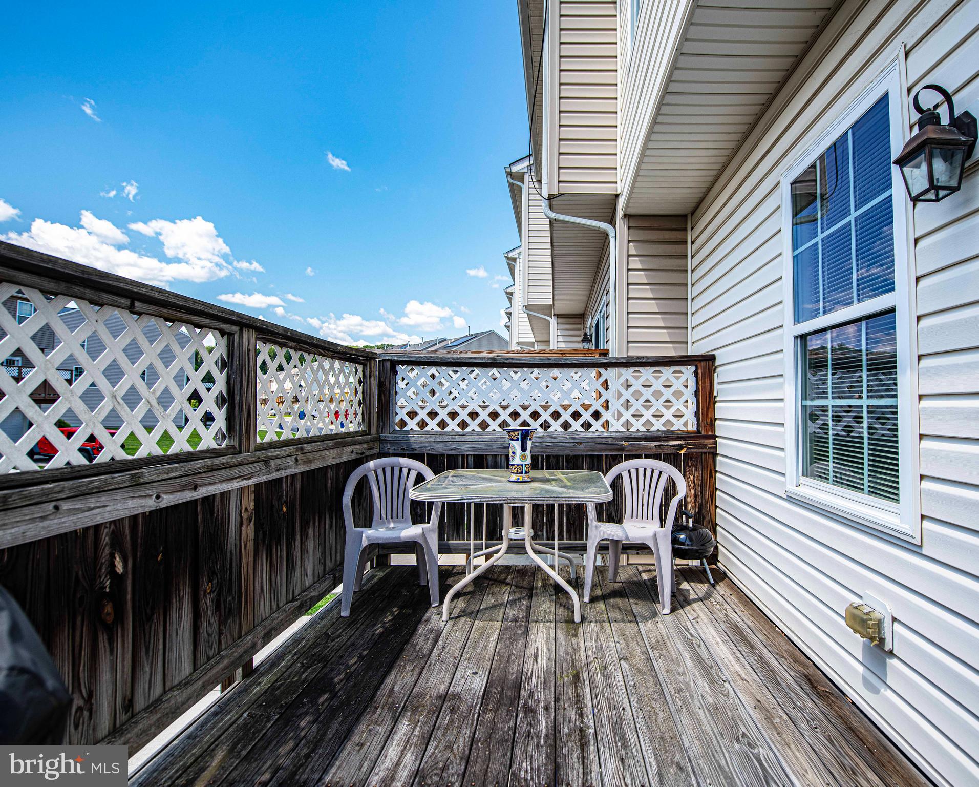 HOLLY WOODS - Residential