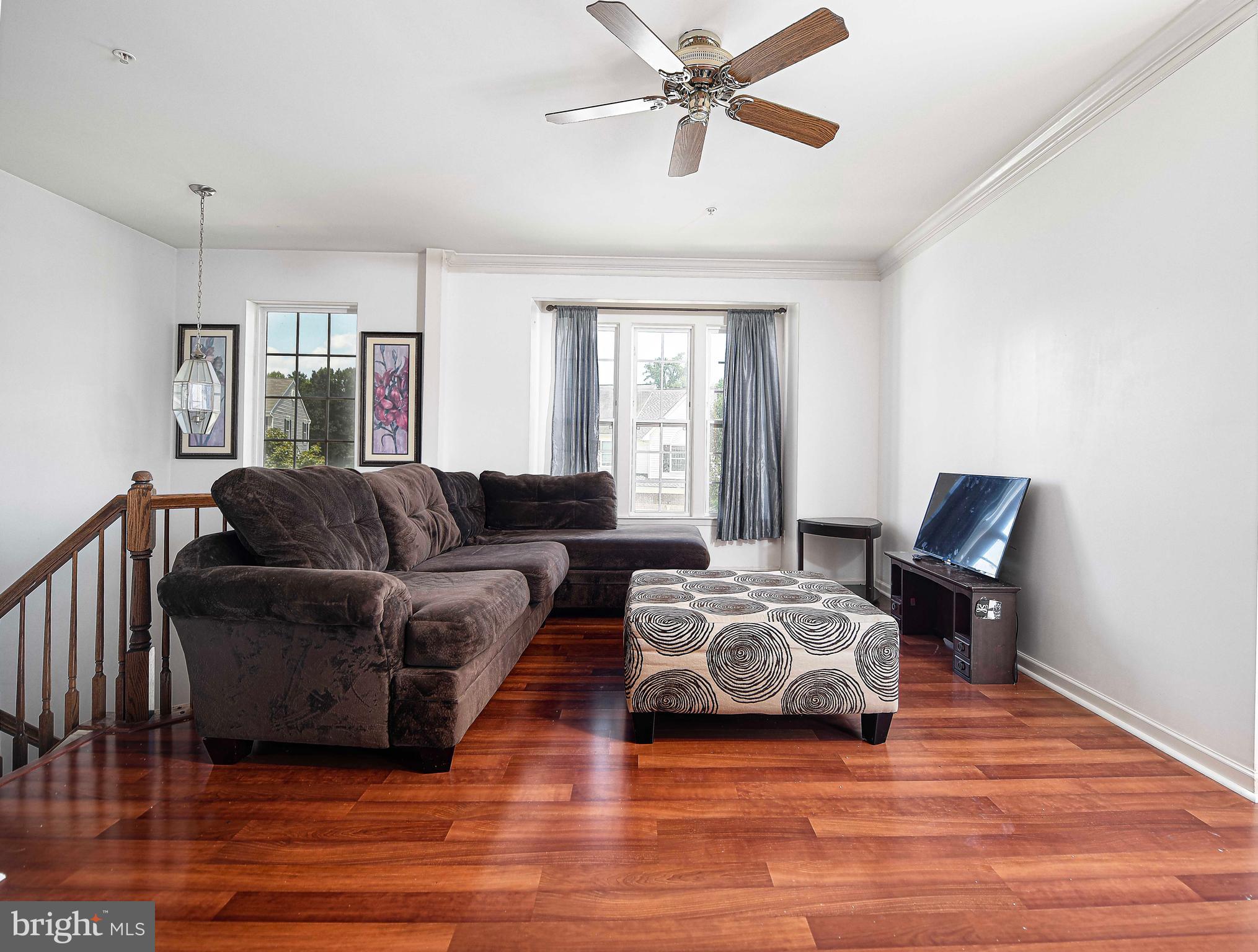 HOLLY WOODS - Residential