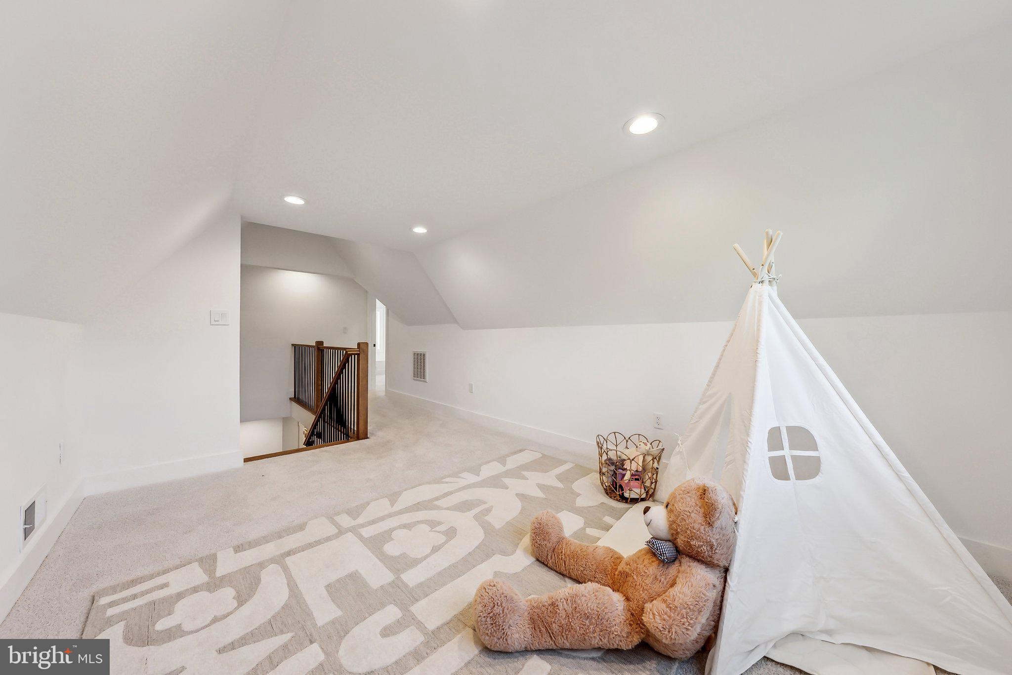 TEMPLE TERRACE - Residential