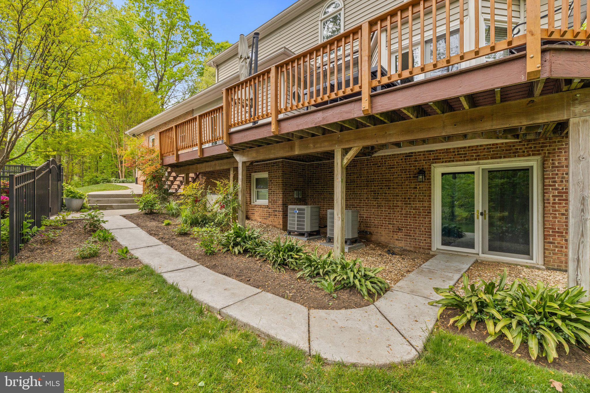 OAKWOOD ESTATES - Residential