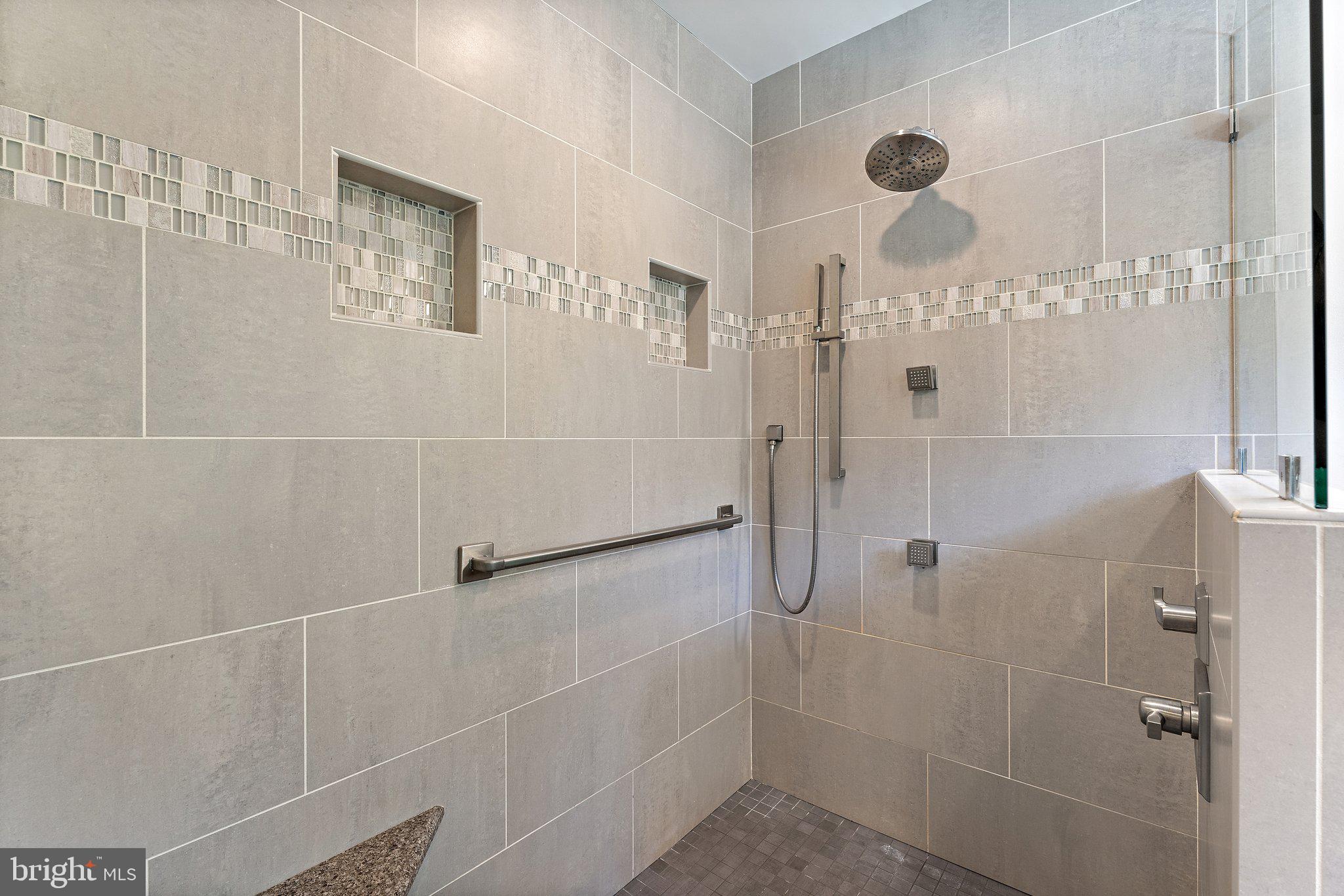 OAKWOOD ESTATES - Residential