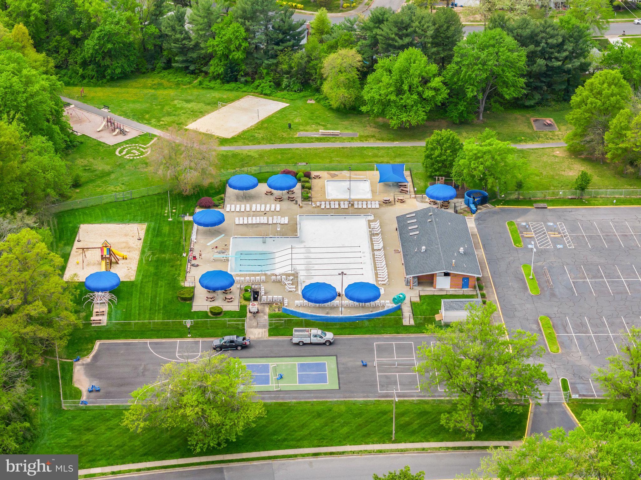 OAKWOOD ESTATES - Residential