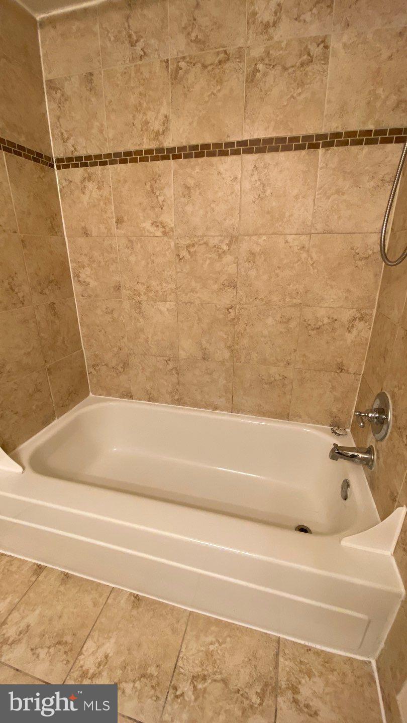 CROSS FOX - Residential Lease