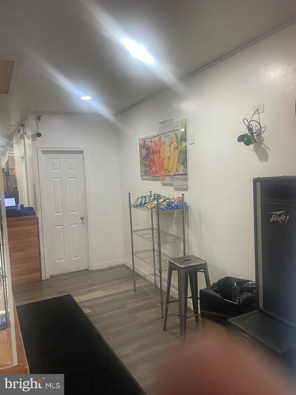 PHILADELPHIA (WEST) - Commercial Sale