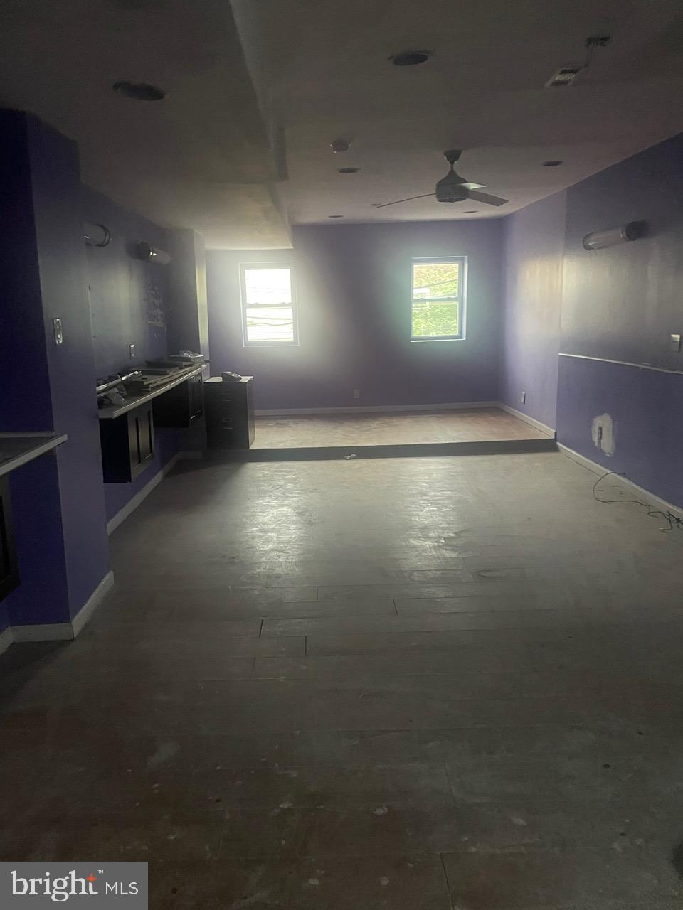 PHILADELPHIA (WEST) - Commercial Sale