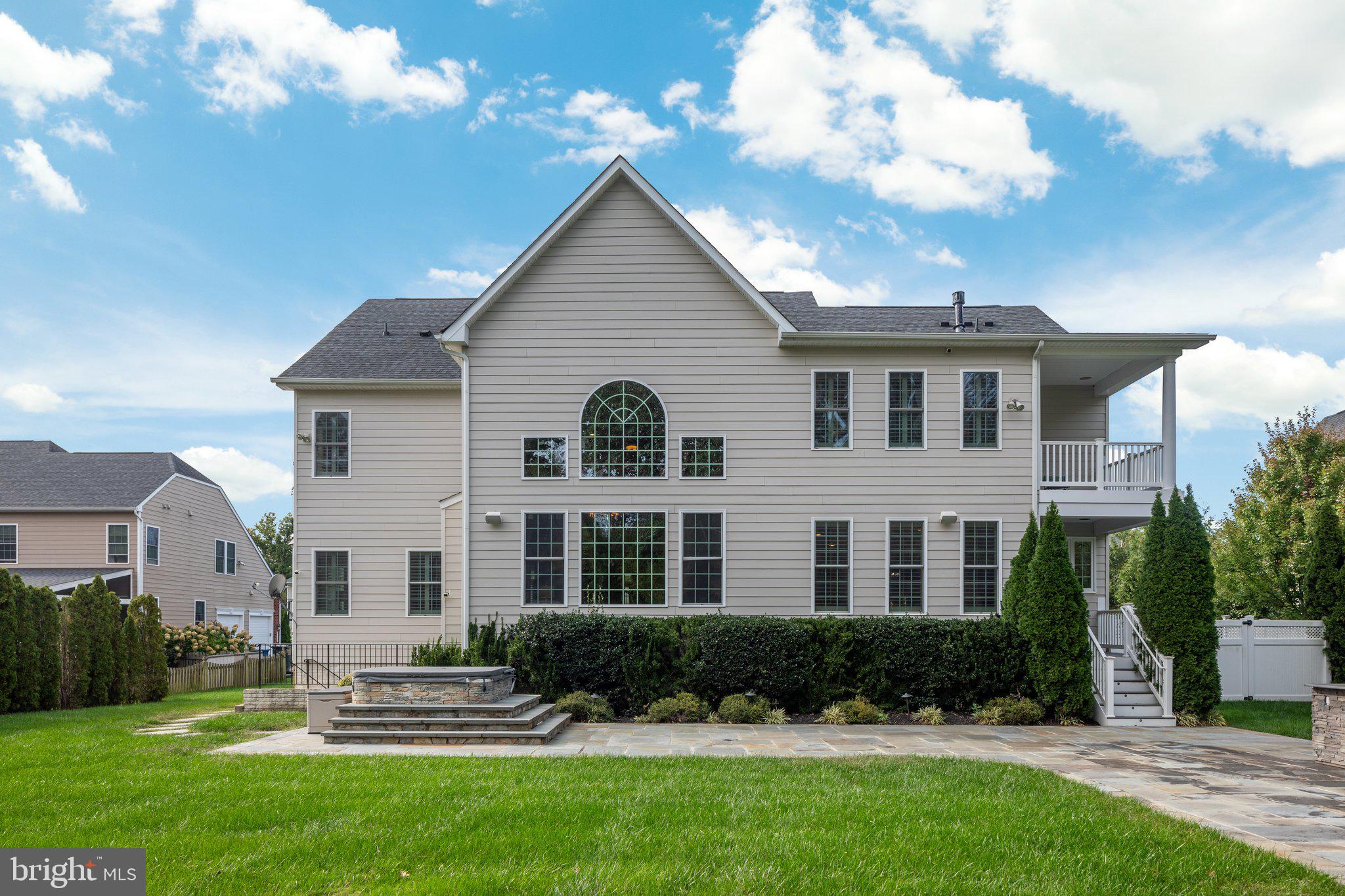 RIVERWOOD - Residential