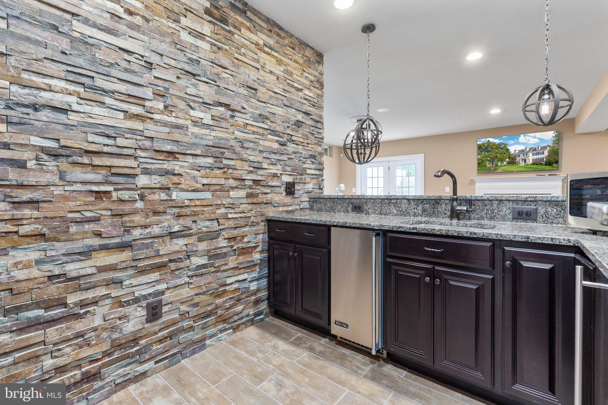 RIVERWOOD - Residential