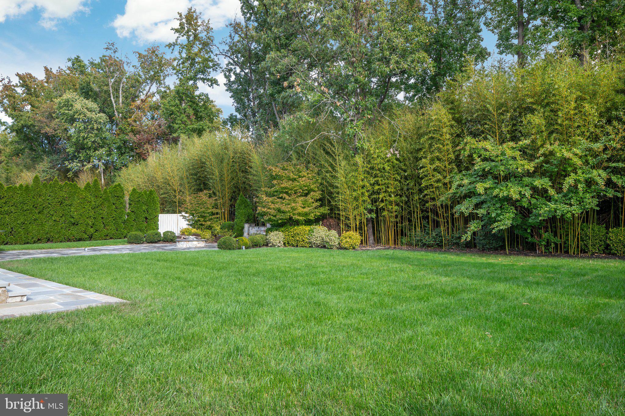 RIVERWOOD - Residential